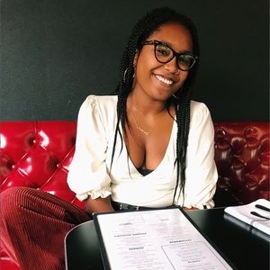 Meet your Posher, Samantha